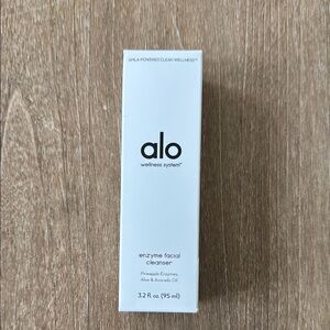 NEW Alo Enzyme Facial Cleanser